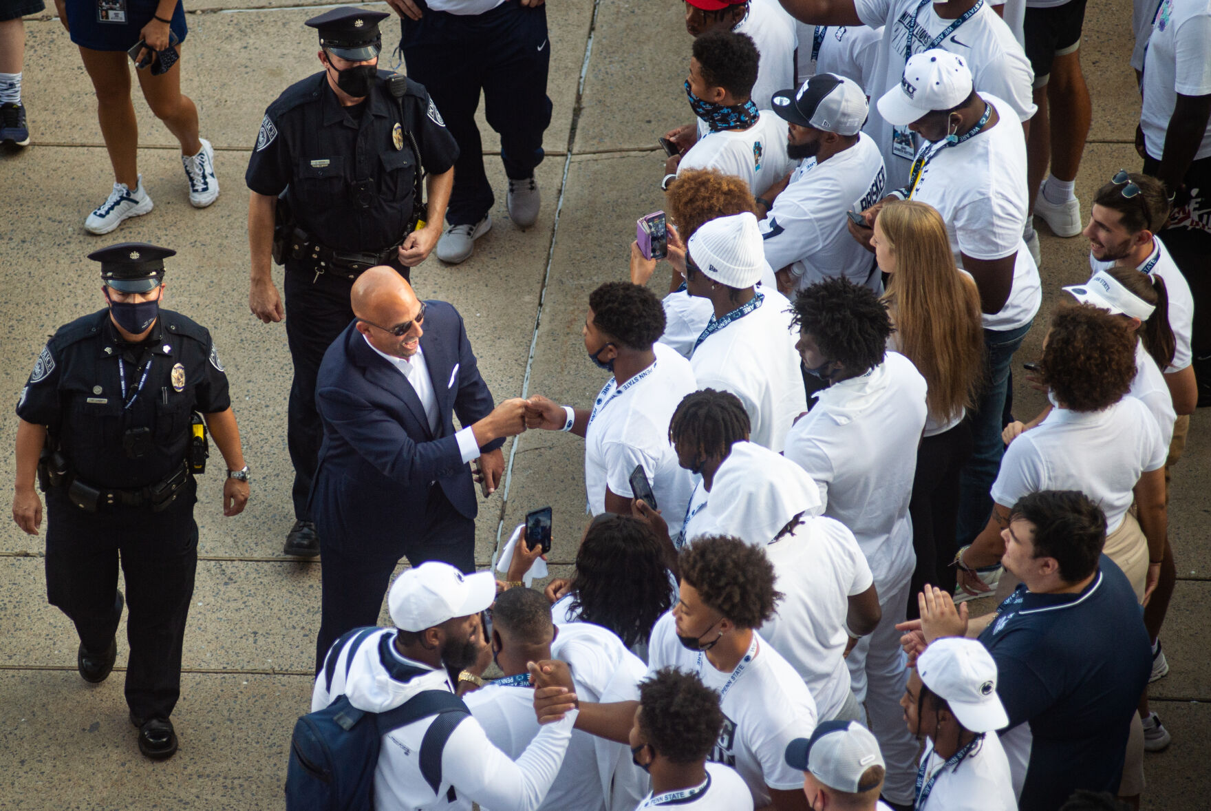 James Franklin interacts with recruits